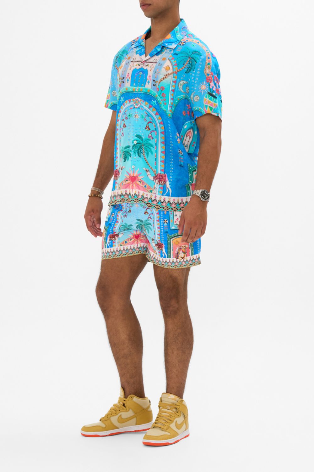 SHORT SLEEVE CAMP COLLARED SHIRT A PAINTED VILLAGE