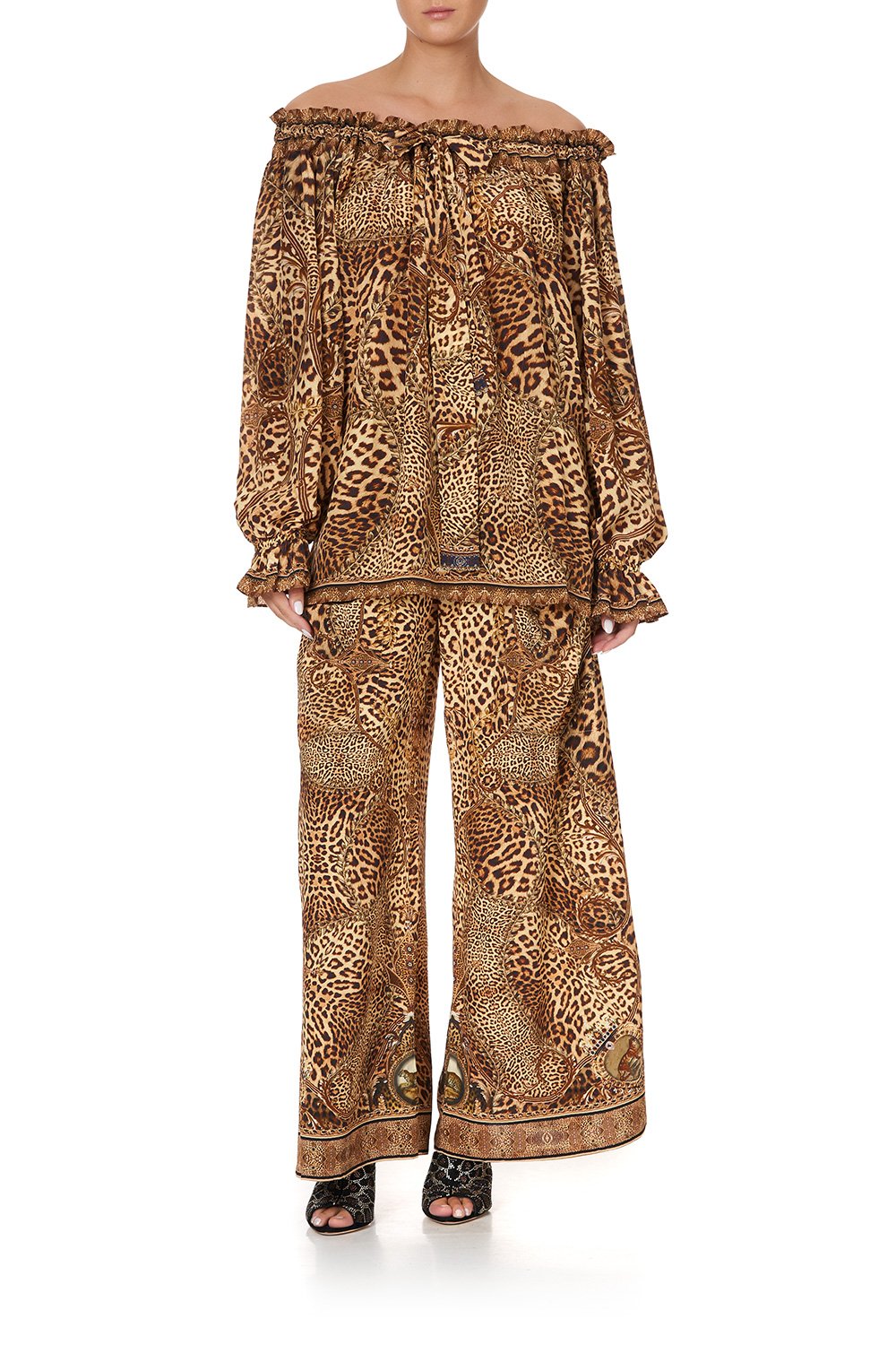 ROUND NECK GATHERED BLOUSE LADY LODGE