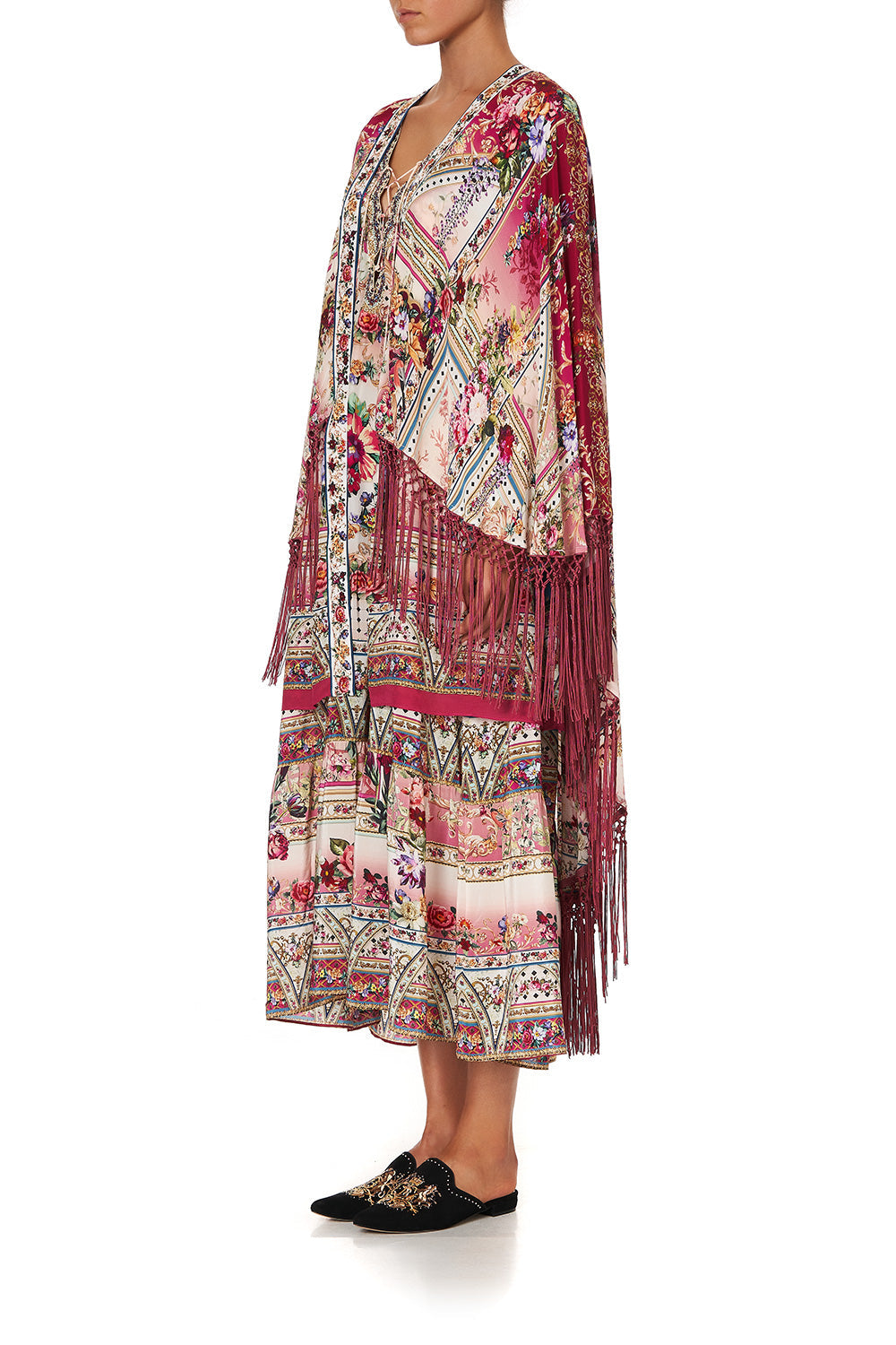 DRAPED HIGH-LOW LAYER SUMMONED BY A ROSE