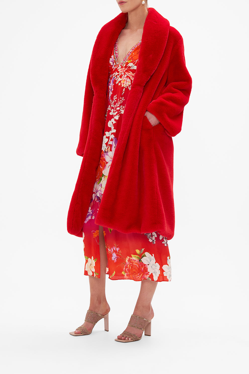 LONG TEDDY COAT KISS AND TELL