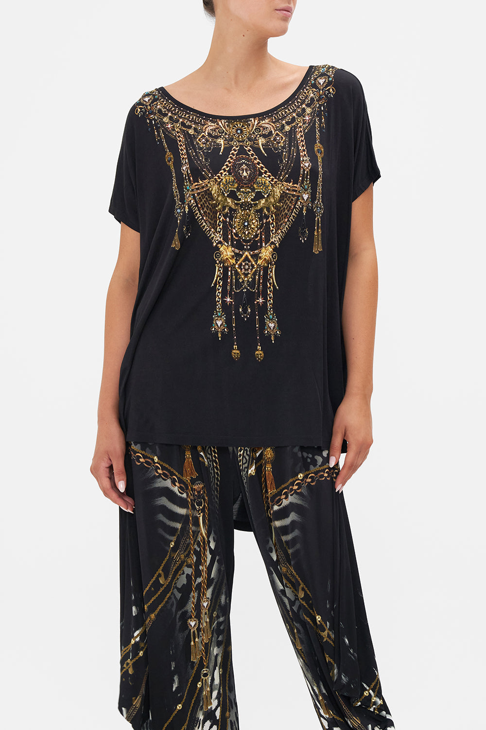 LOOSE FIT TEE - BLACK UNTAMED ROYALTY