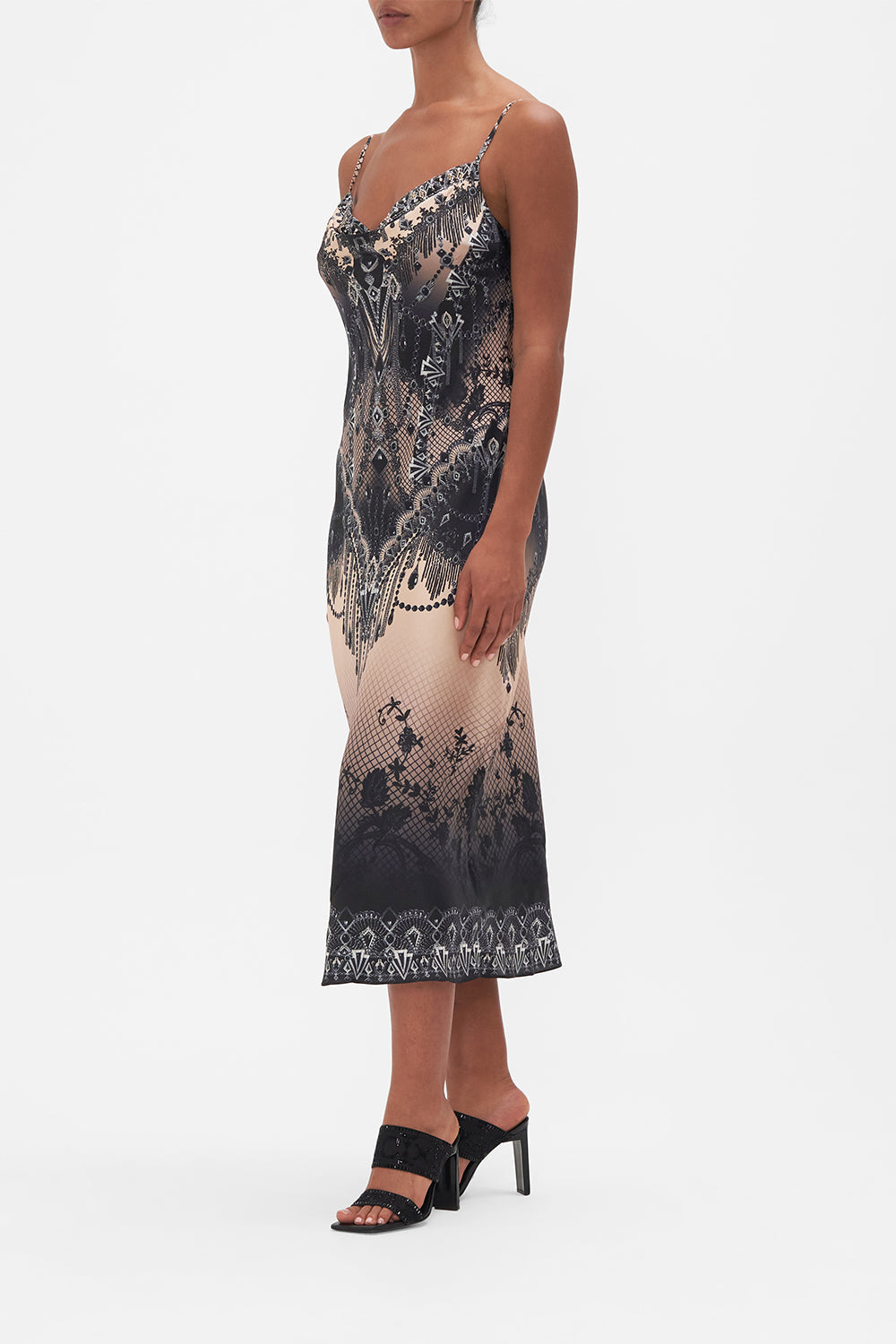 LONG BIAS SLIP CURTAIN CALL CHAOS