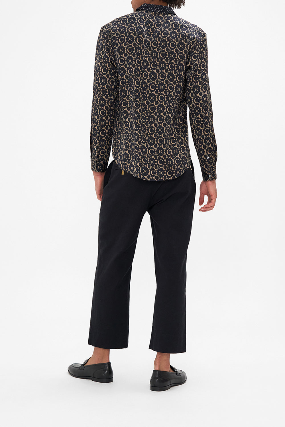 COLLARED LONG SLEEVE SHIRT A NIGHT AT THE OPERA