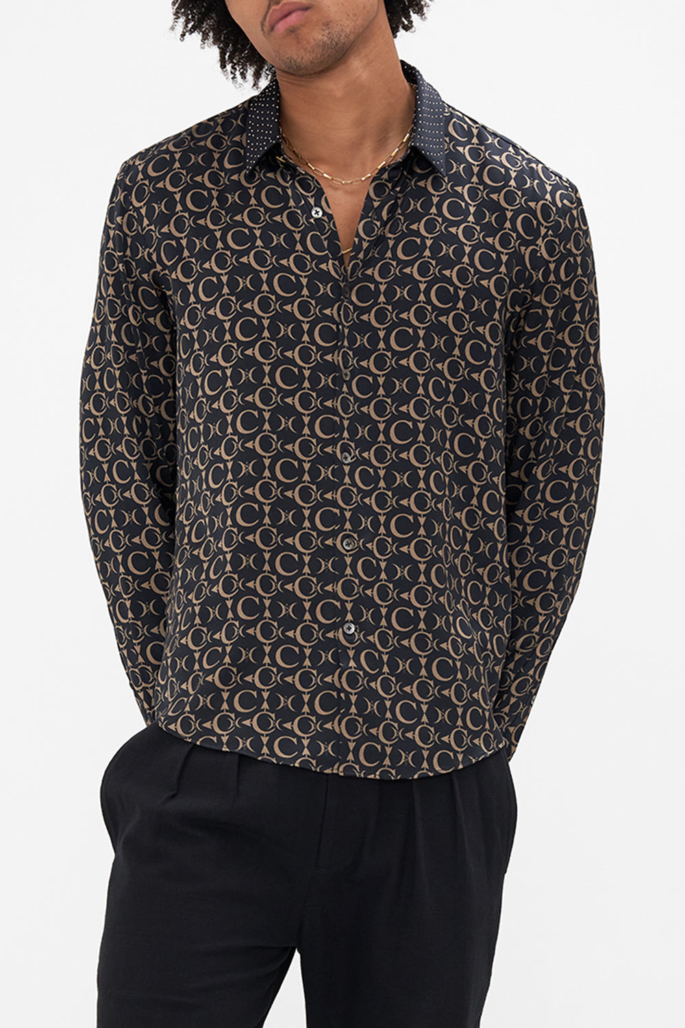 COLLARED LONG SLEEVE SHIRT A NIGHT AT THE OPERA