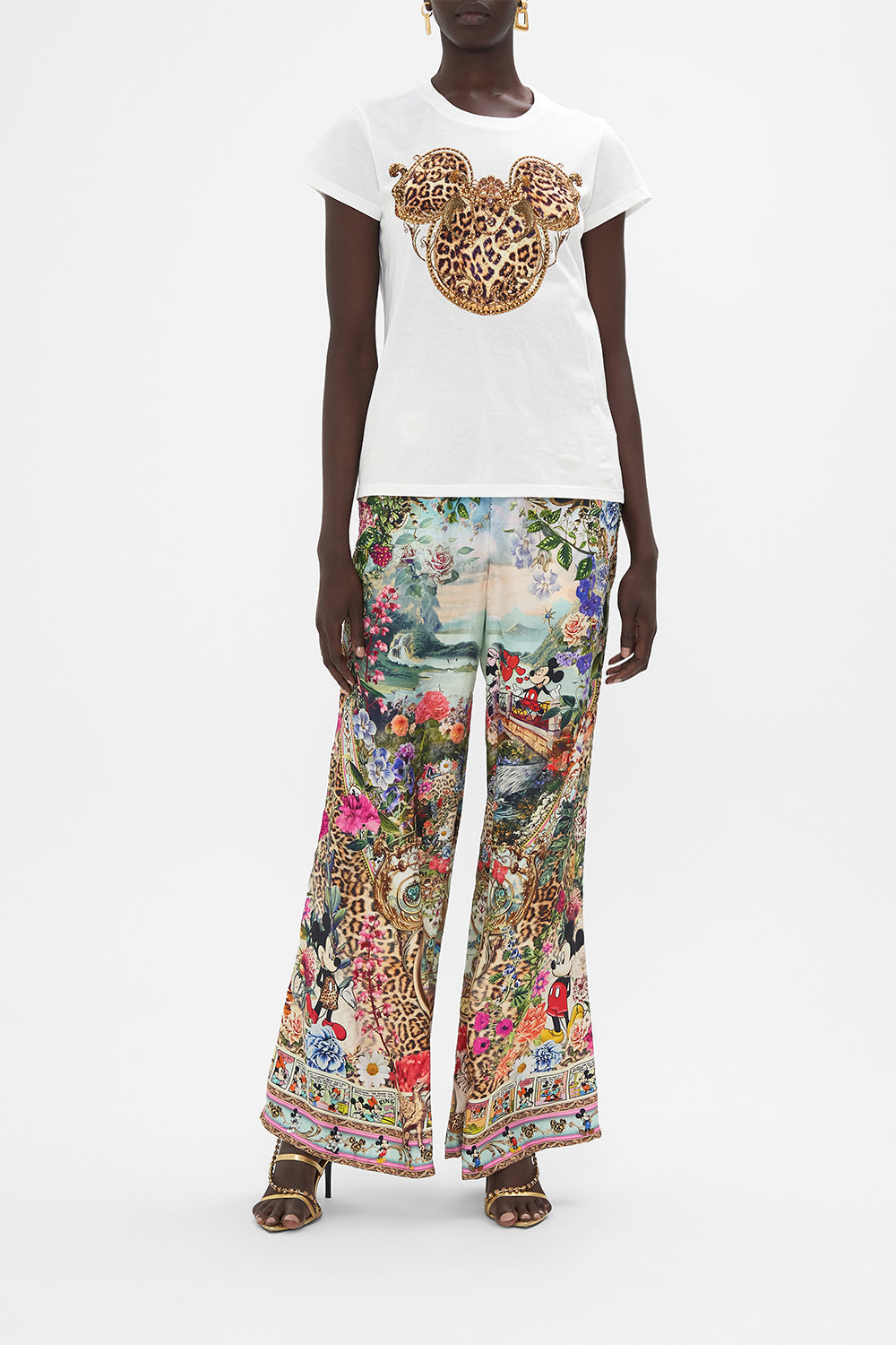 SLIM FIT ROUND NECK T-SHIRT MICKEY TAKES A TRIP