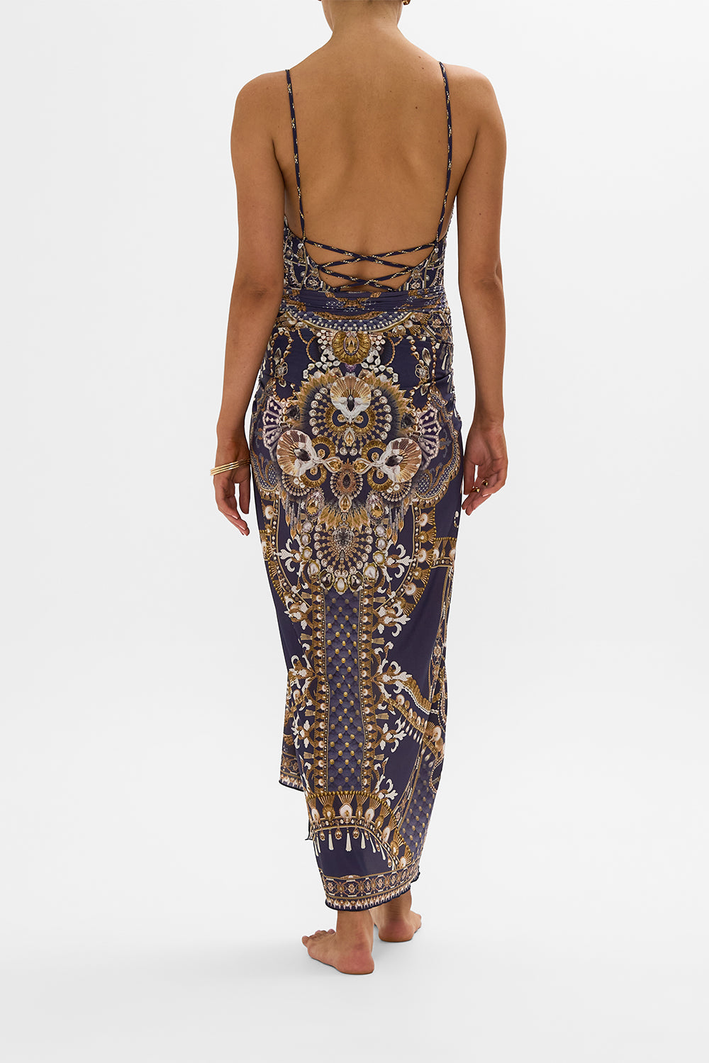 CAMILLA gold/black long sarong in Dance with the Duke