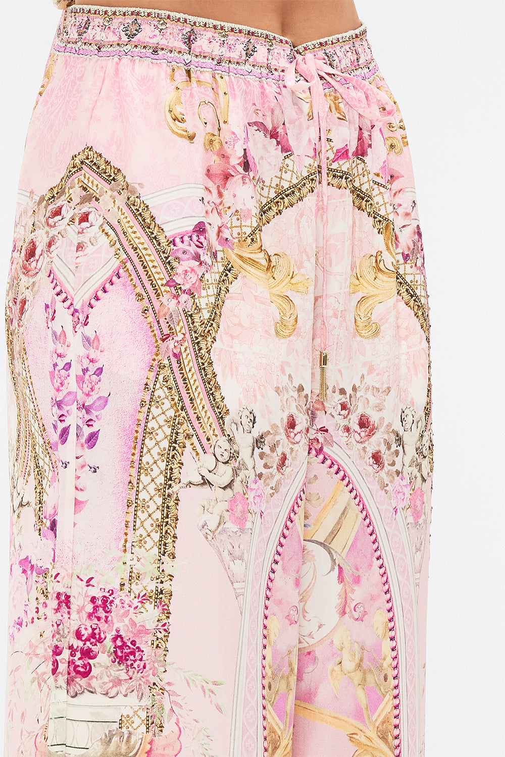 Detail view of model wearing CAMILLA silk lounge pant in Feeling Fresco print