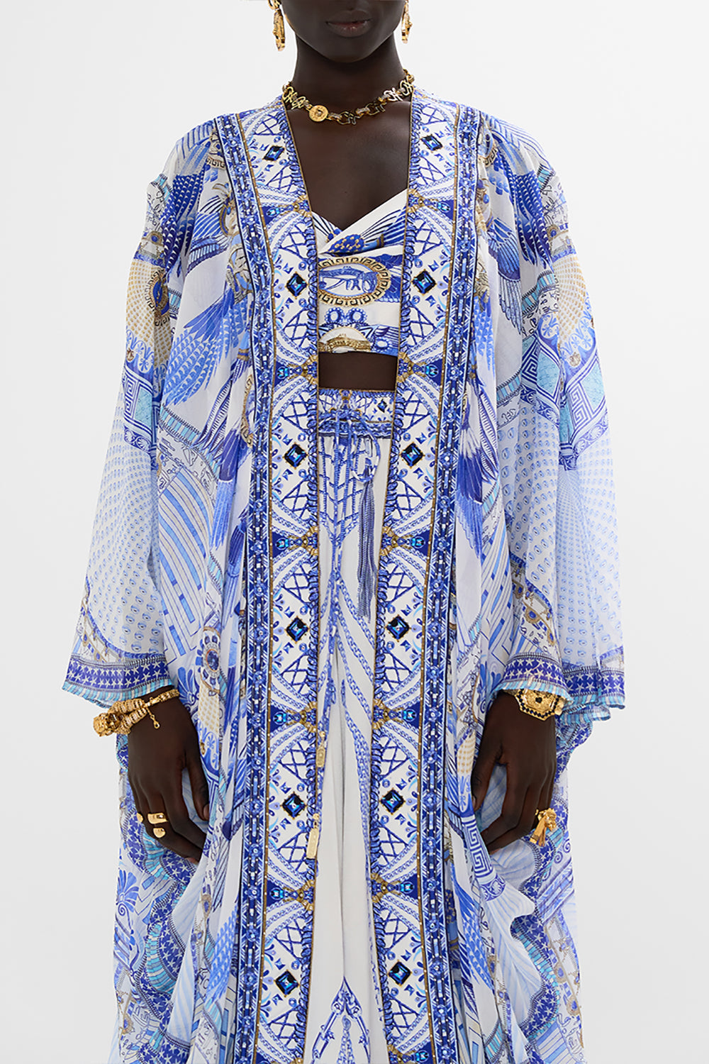 LONGE SLEEVE LONG CAPE DANCING WITH DAYLIGHT