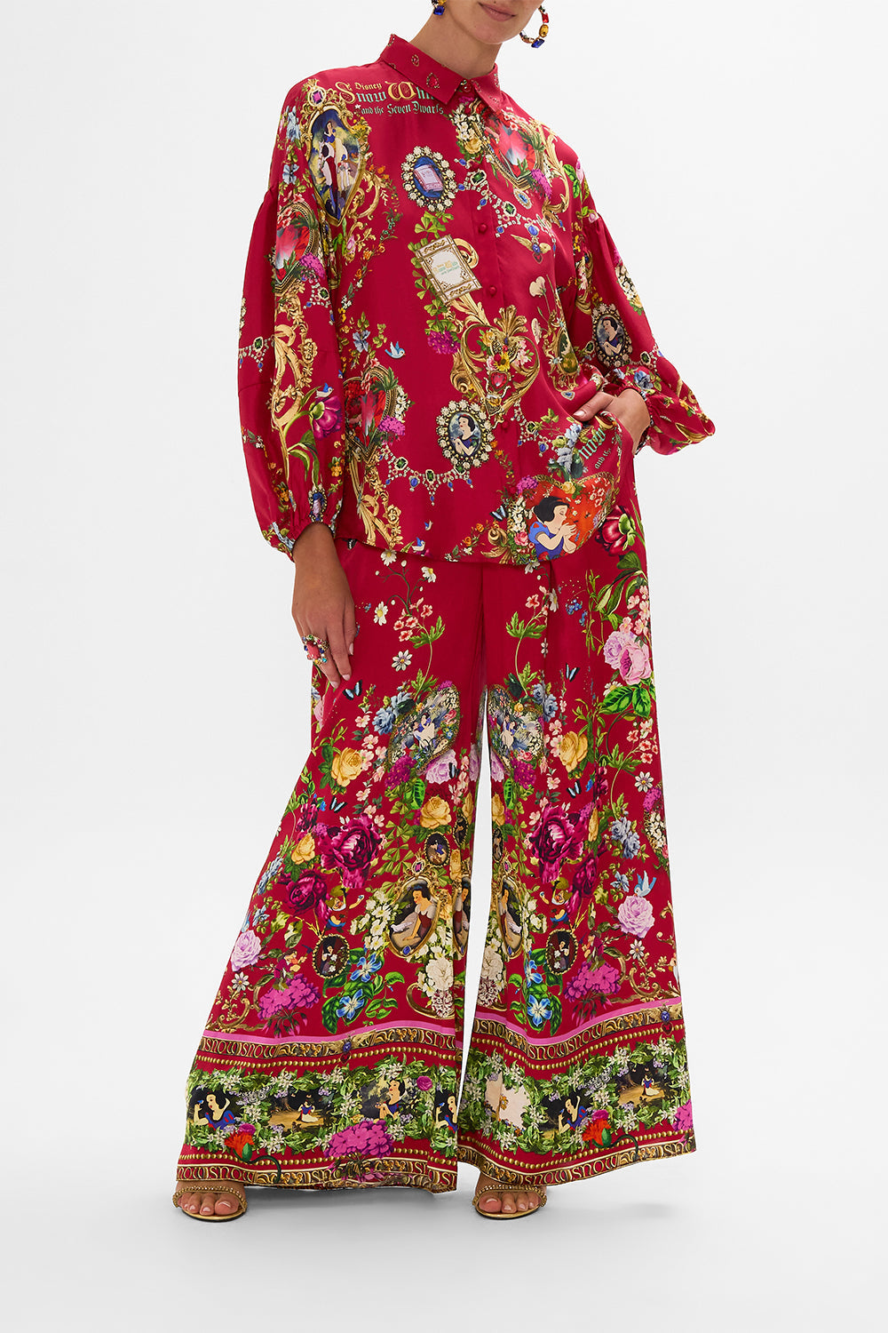 Disney CAMILLA jumpsuit in Just One Bite Snow White print