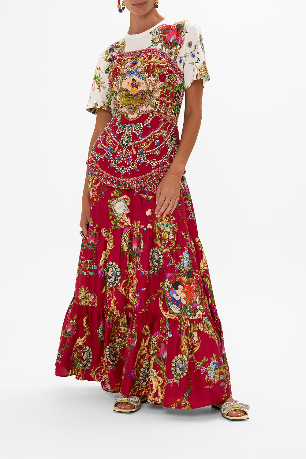 Disney CAMILLA tee in Just One Bite Snow White print