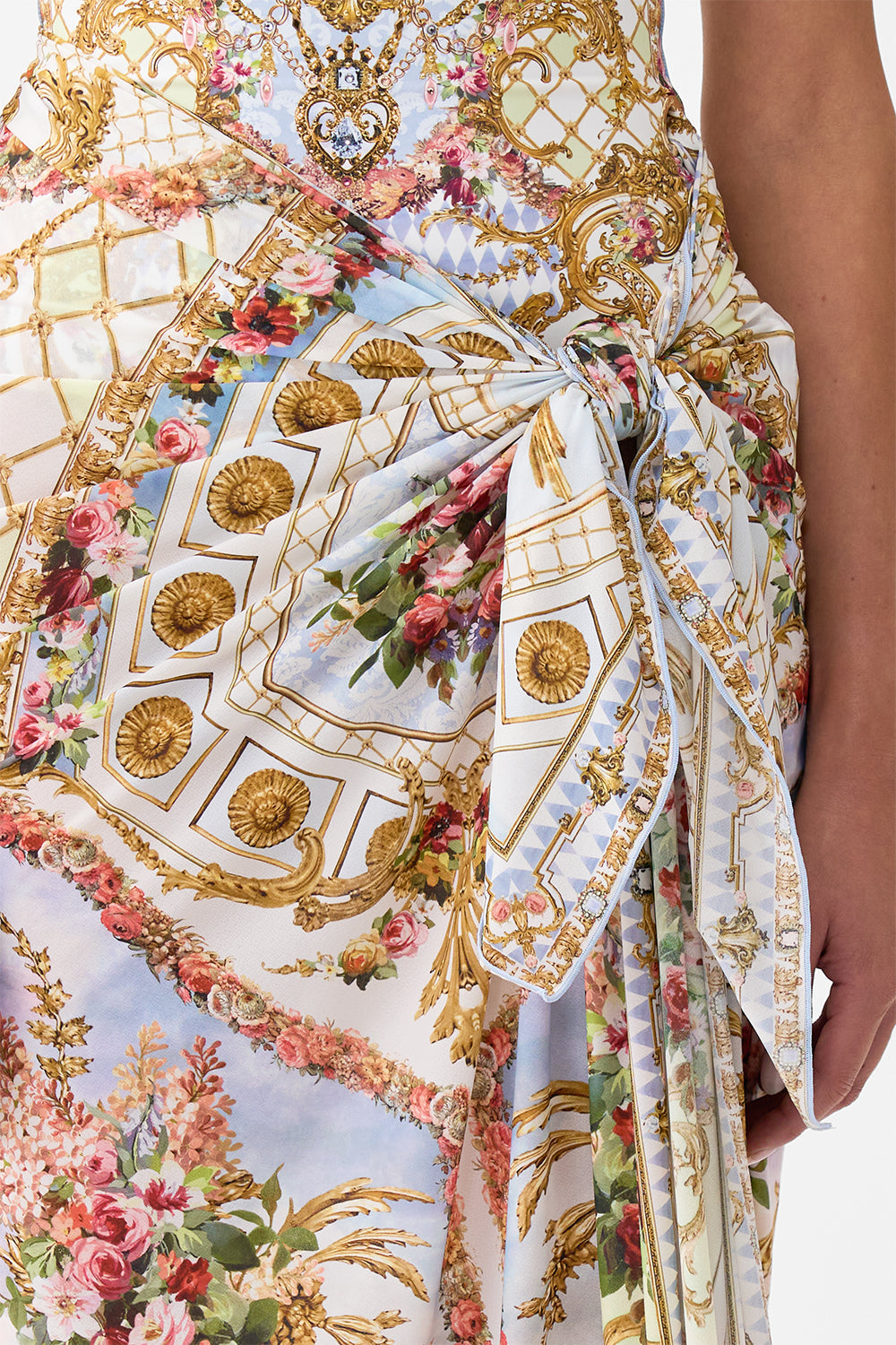 LONG SARONG THRONE GAMES