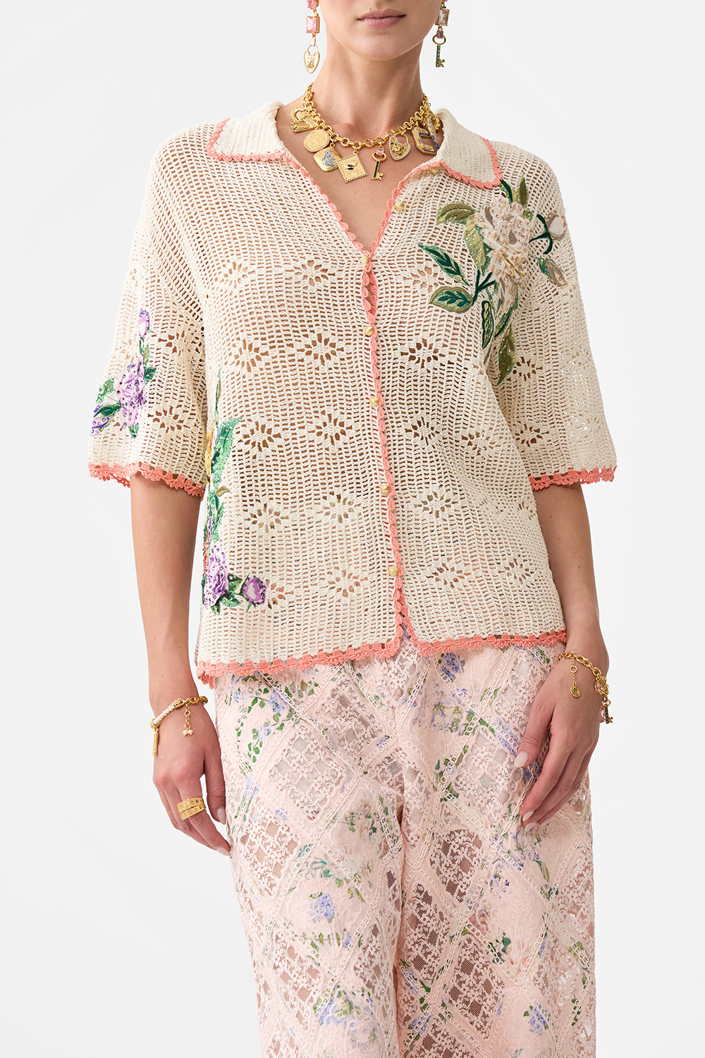 CLASSIC SHIRT- CROCHET ARCHES OF AMOR
