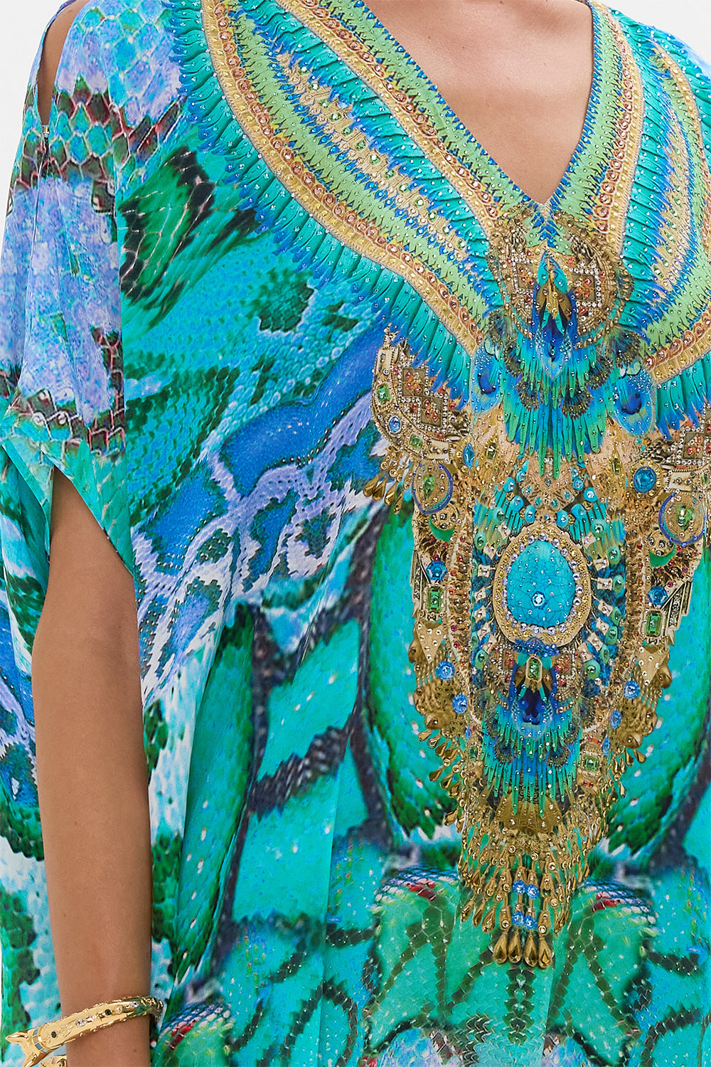 SLIM FIT KAFTAN WITH SPLIT LAND OF WONDER