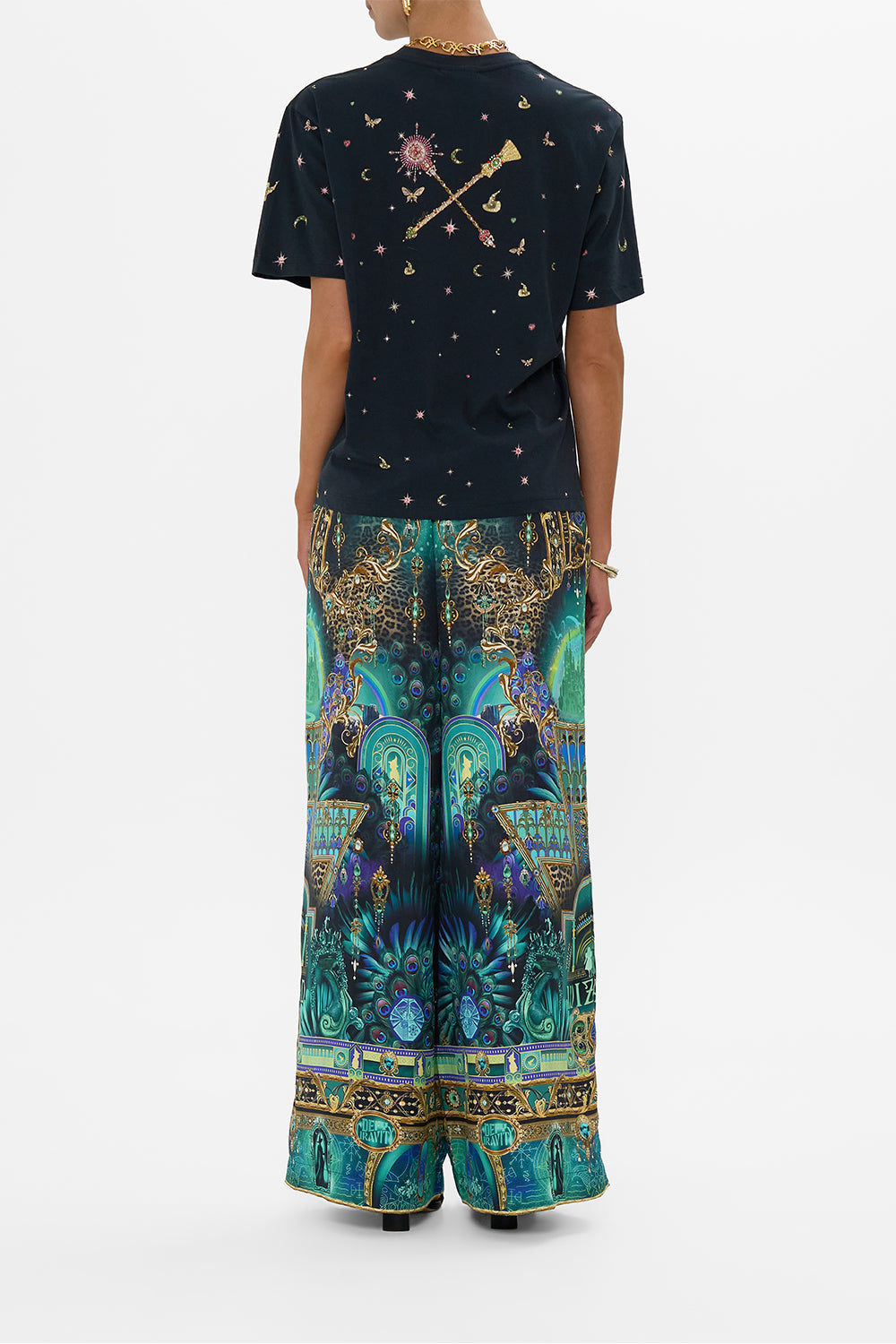 CLASSIC TEE DEFY GRAVITY