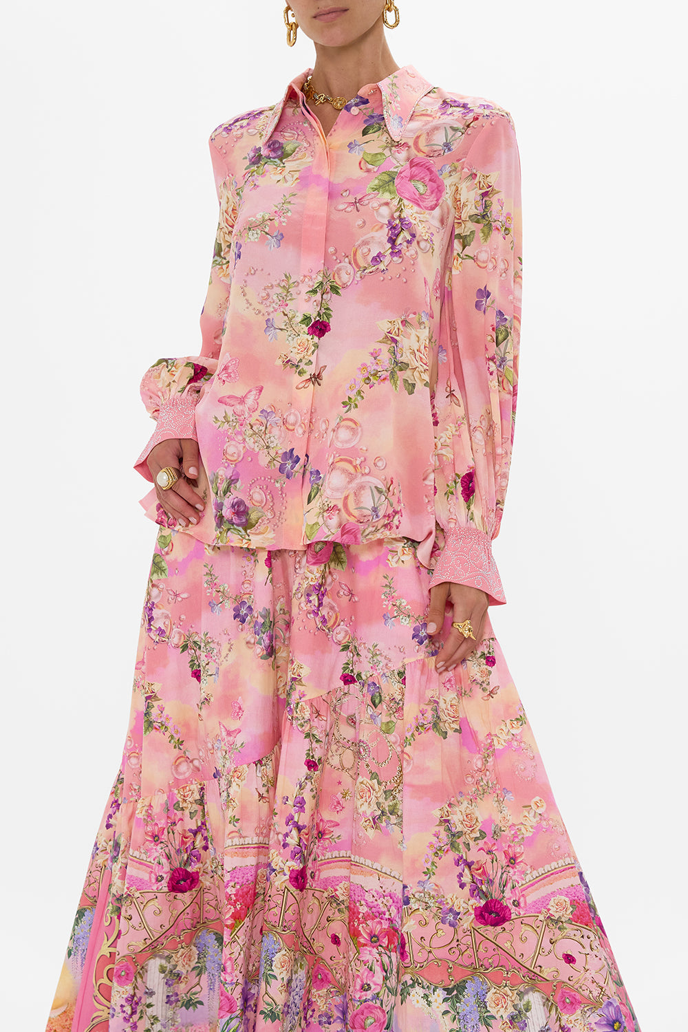 CURVED COLLAR BLOUSE TOTALLY OZMOPOLITAN