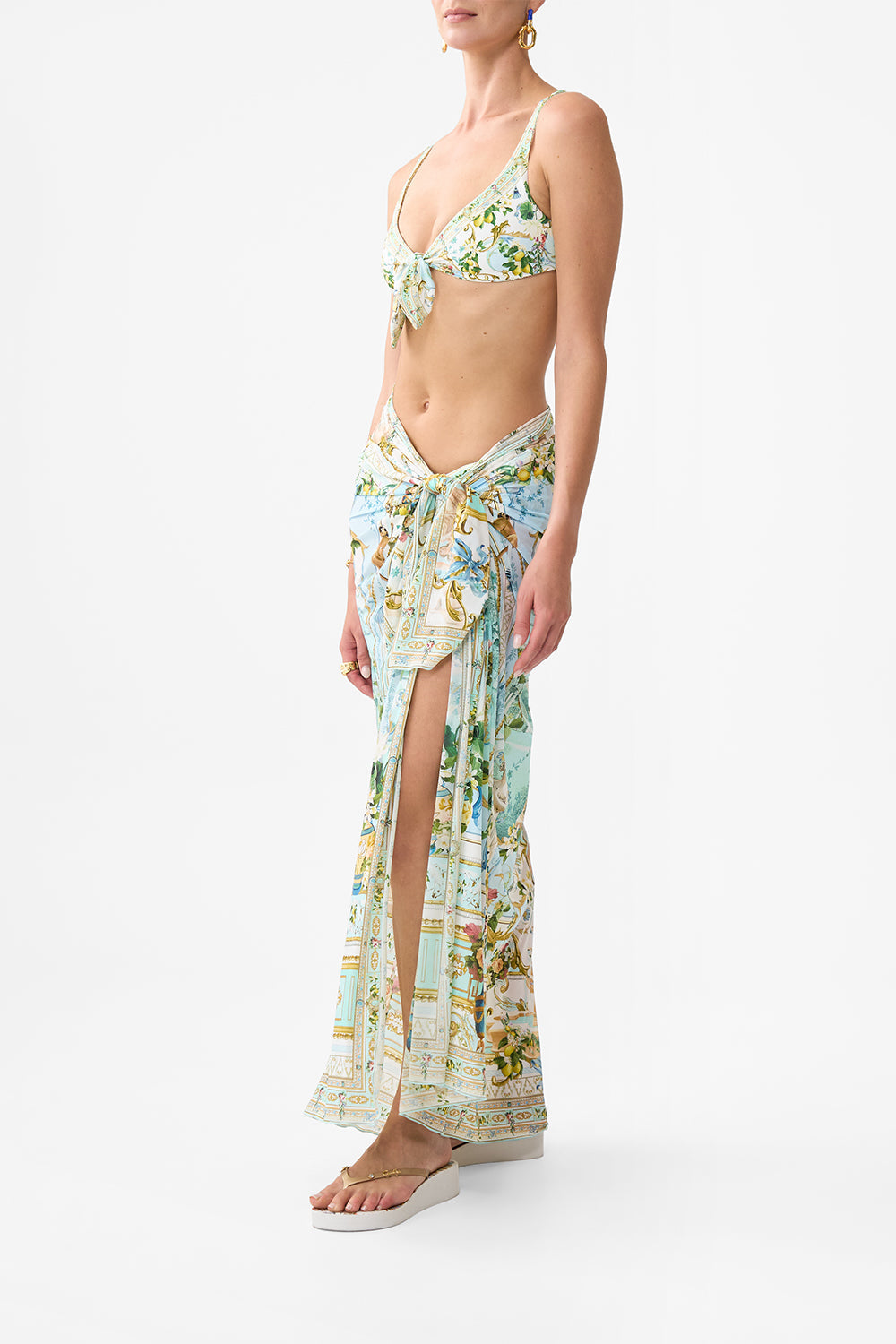 LONG SARONG VENUS ON A VESPA