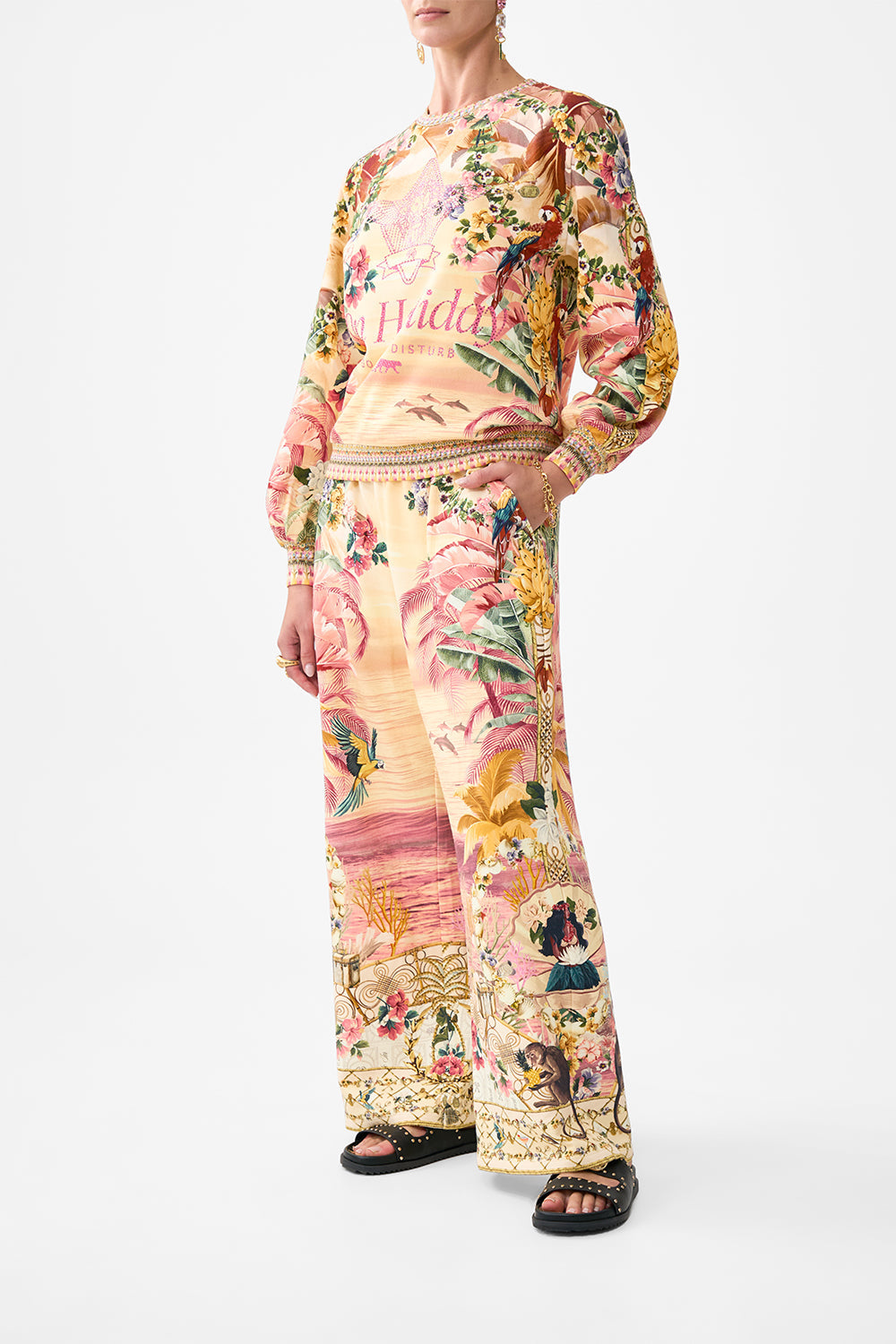 BLOUSON SLEEVE SWEATER WELCOME TO THE WHITE LOTUS