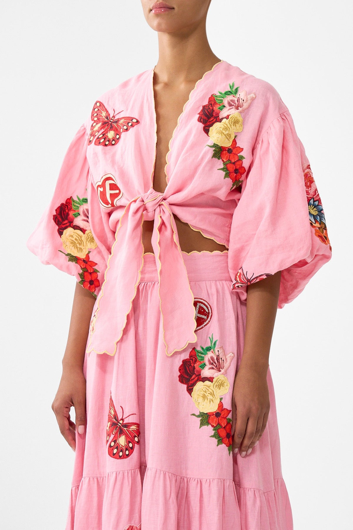 TIE FRONT PUFF SLEEVE TOP COLLAGE KINGDOM