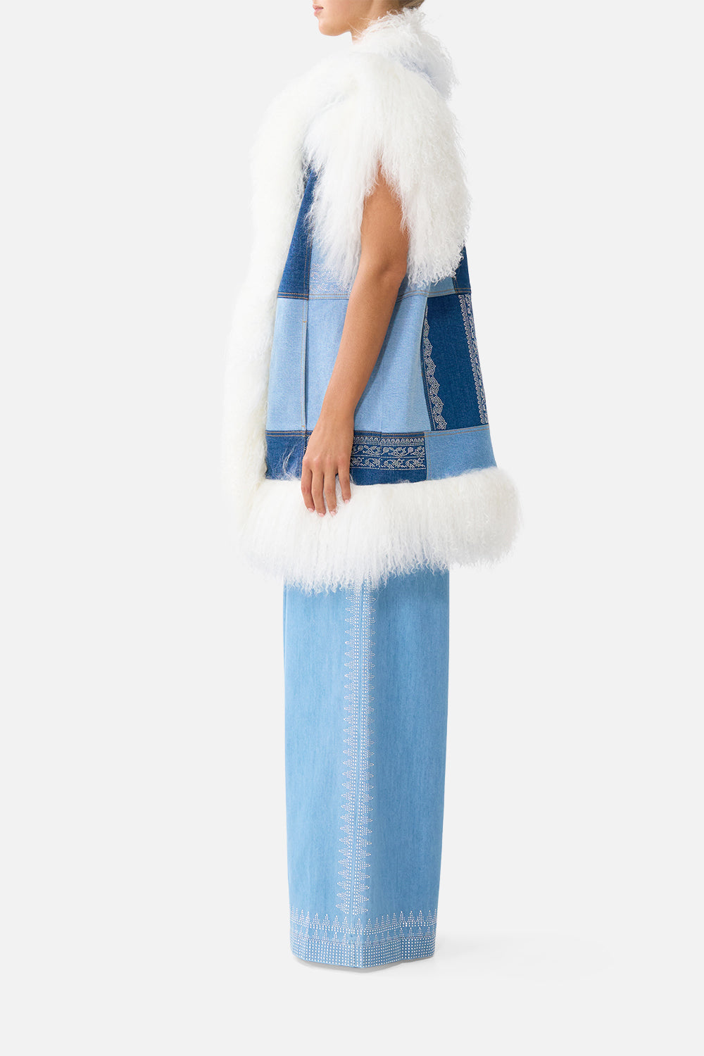 OVERSIZED FAUX FUR GILET THE HUM OF THE ALHAMBRA