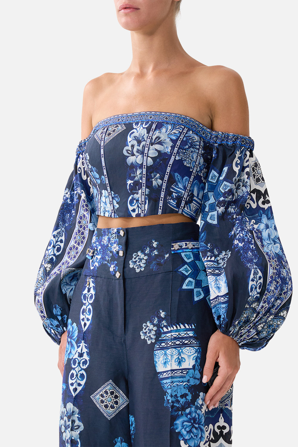 LONG SLEEVED CORSET CROP TOP A TILED WONDERLAND