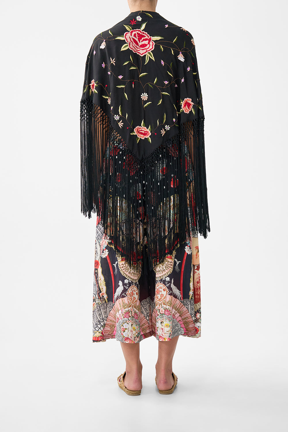 MACRAME SHAWL DAUGHTERS OF DUENDE