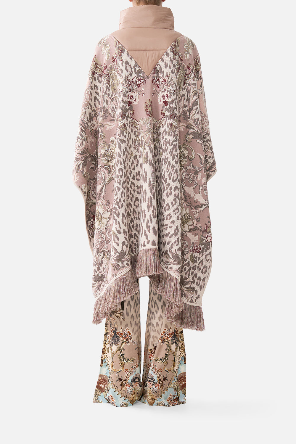 QUILTED COLLAR SHORT KNIT PONCHO ARANJUEZ ANIMALIA
