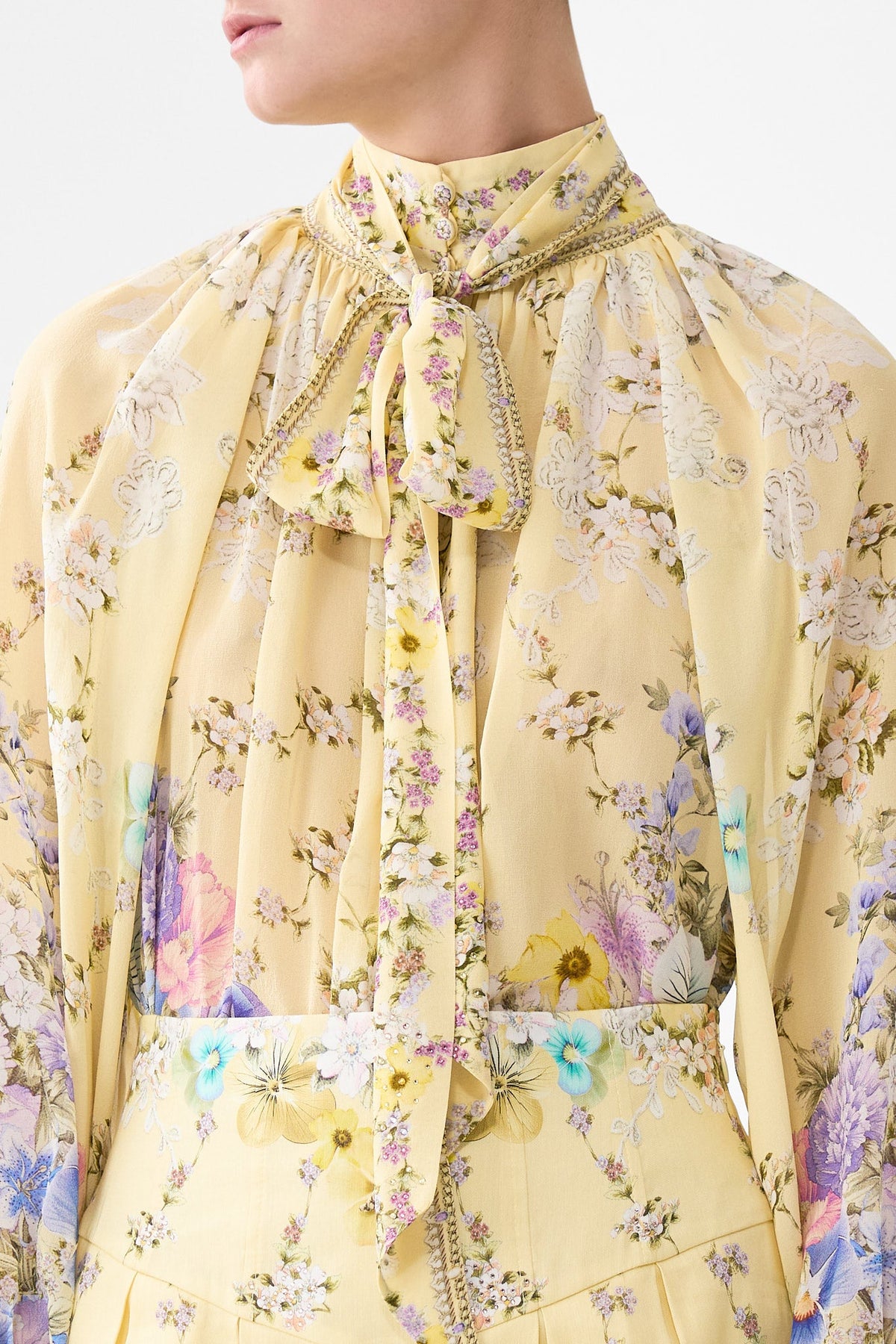 DETACHABLE PUSSY BOW RAGLAN BLOUSE DARLING BUDS