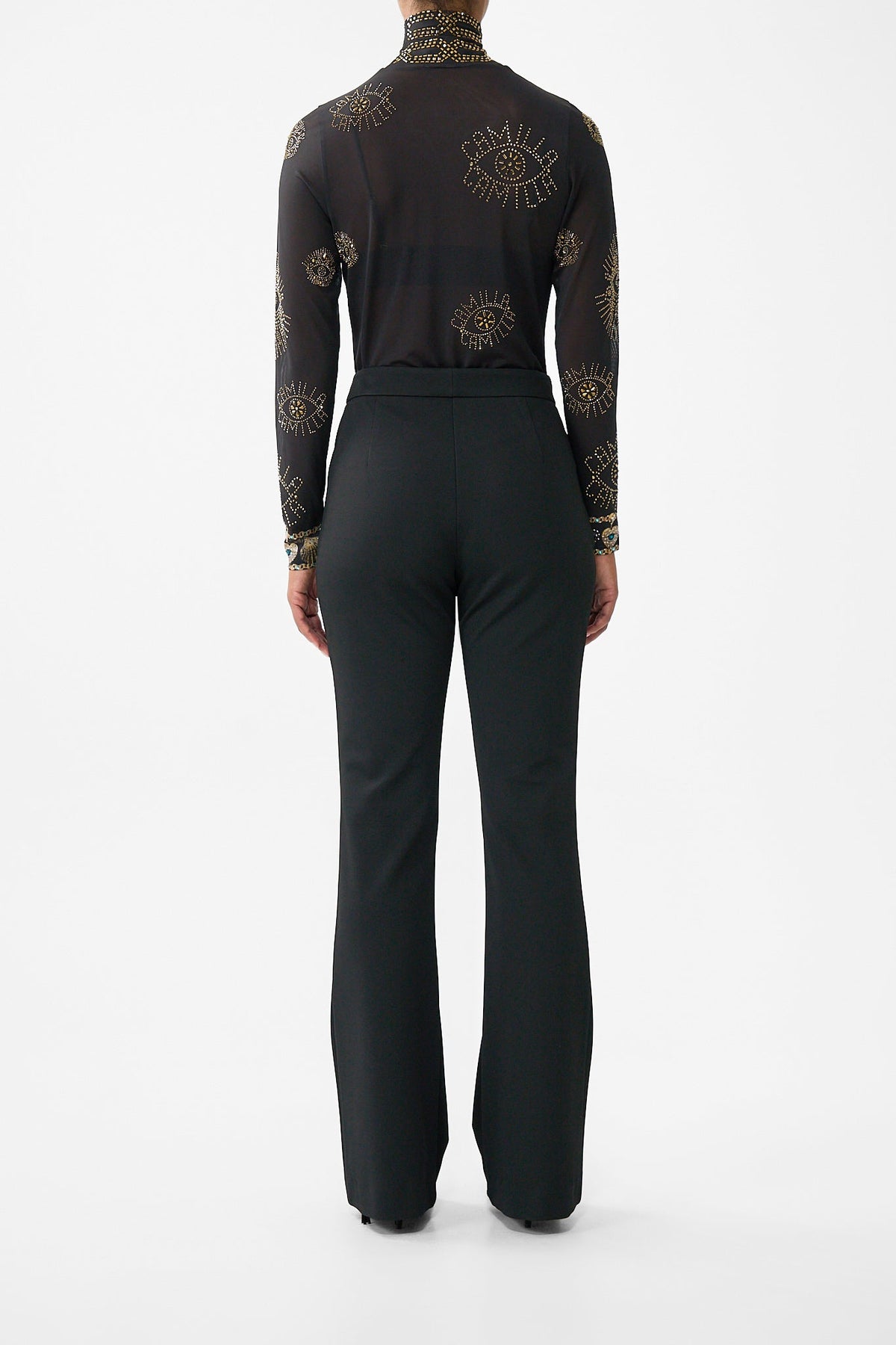 MESH TURTLE NECK AMULETS AND ALCHEMY