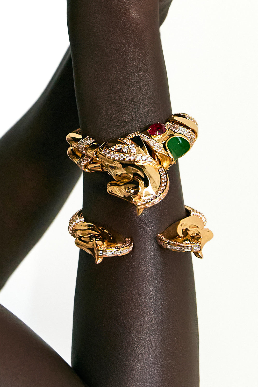 SAVAGE BEAUTY HORSE BRACELET GOLD