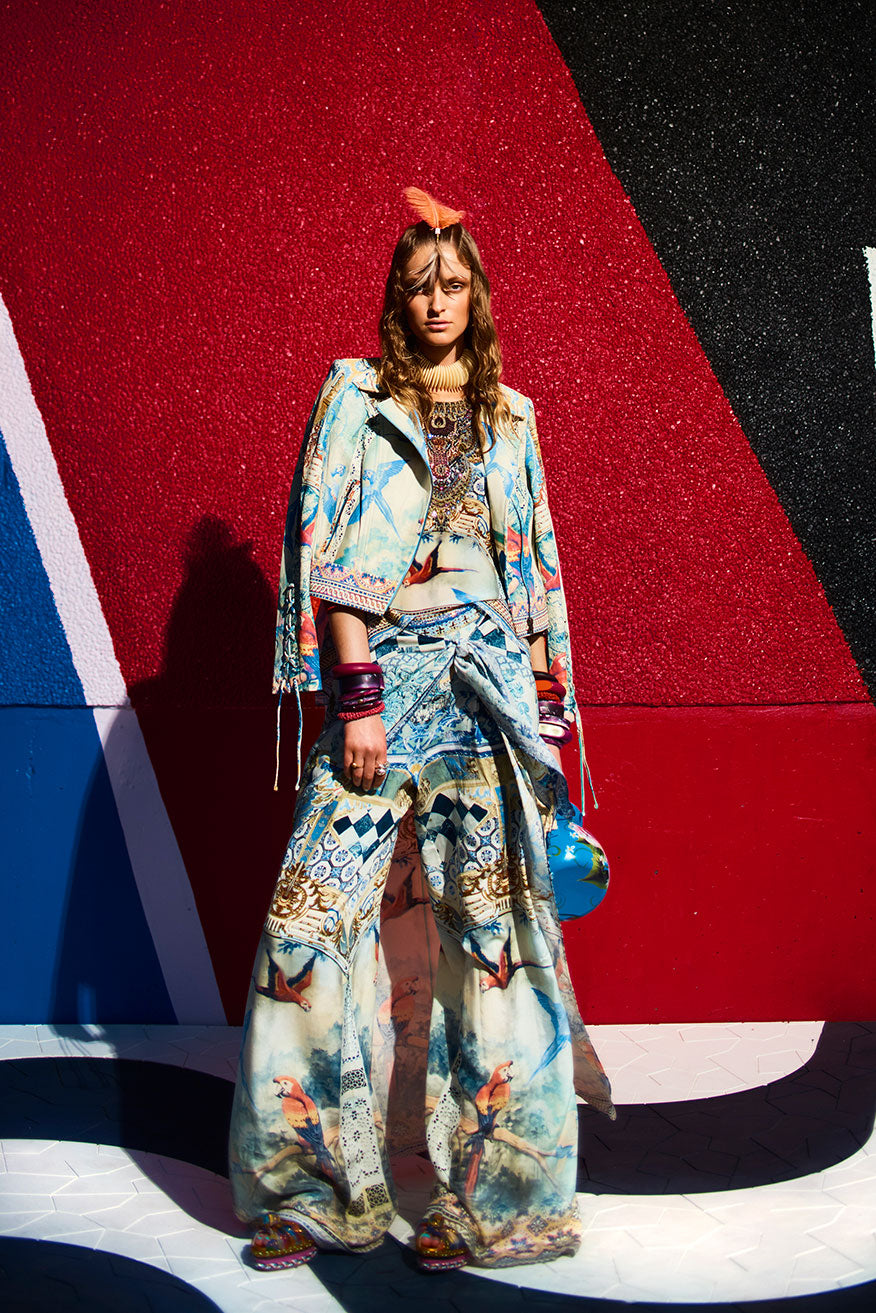 LOVERS DREAM BUTTON BACK TOP