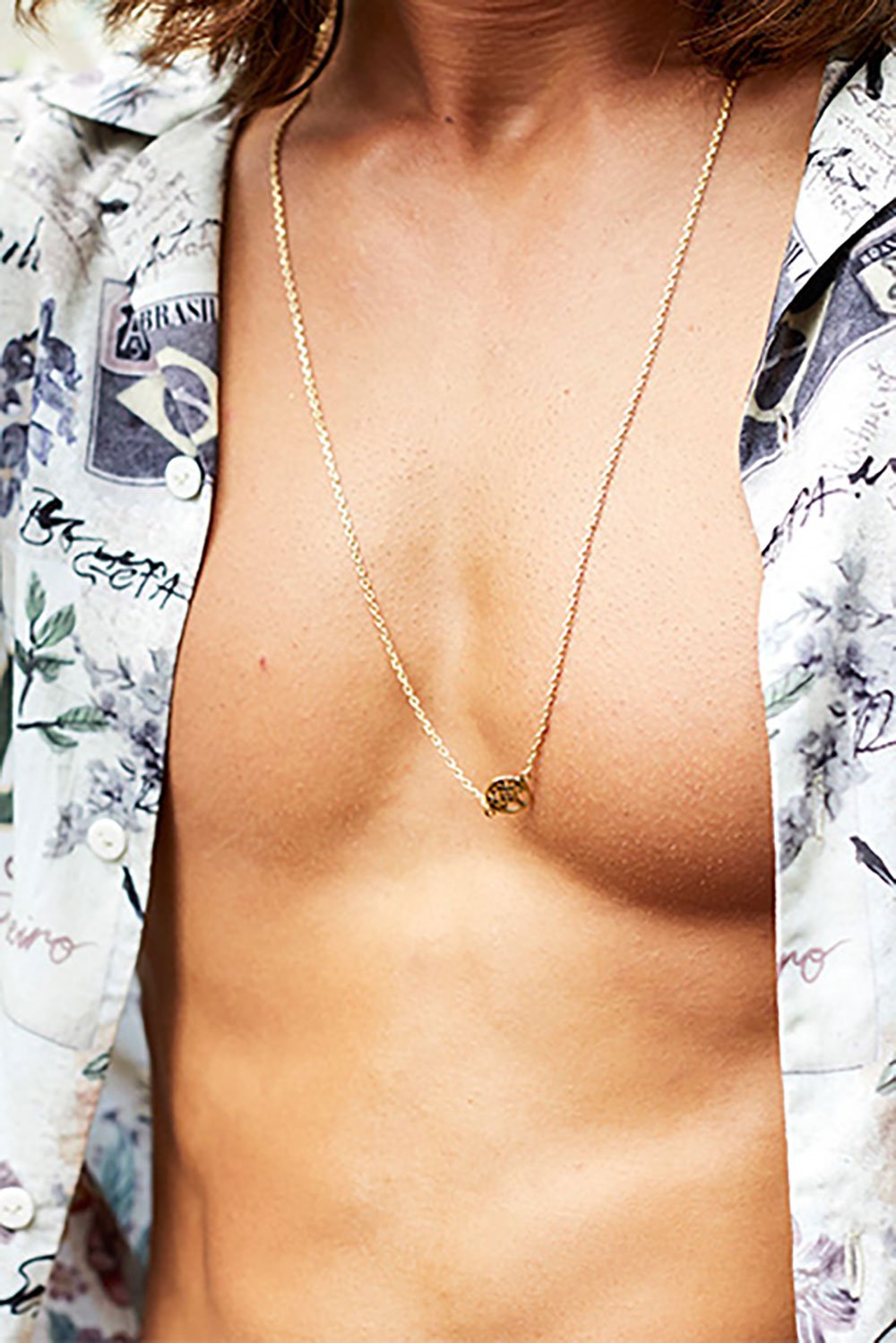 SILVER PLATED CUT OUT PENDANT NECKLACE