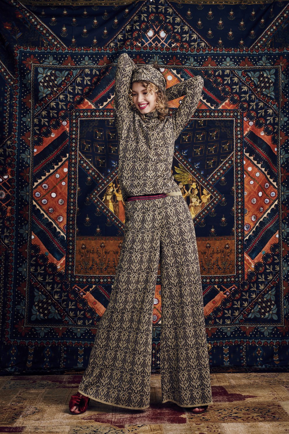 THE GYPSY LOUNGE KNITTED LONG SLEEVE SKIVVY