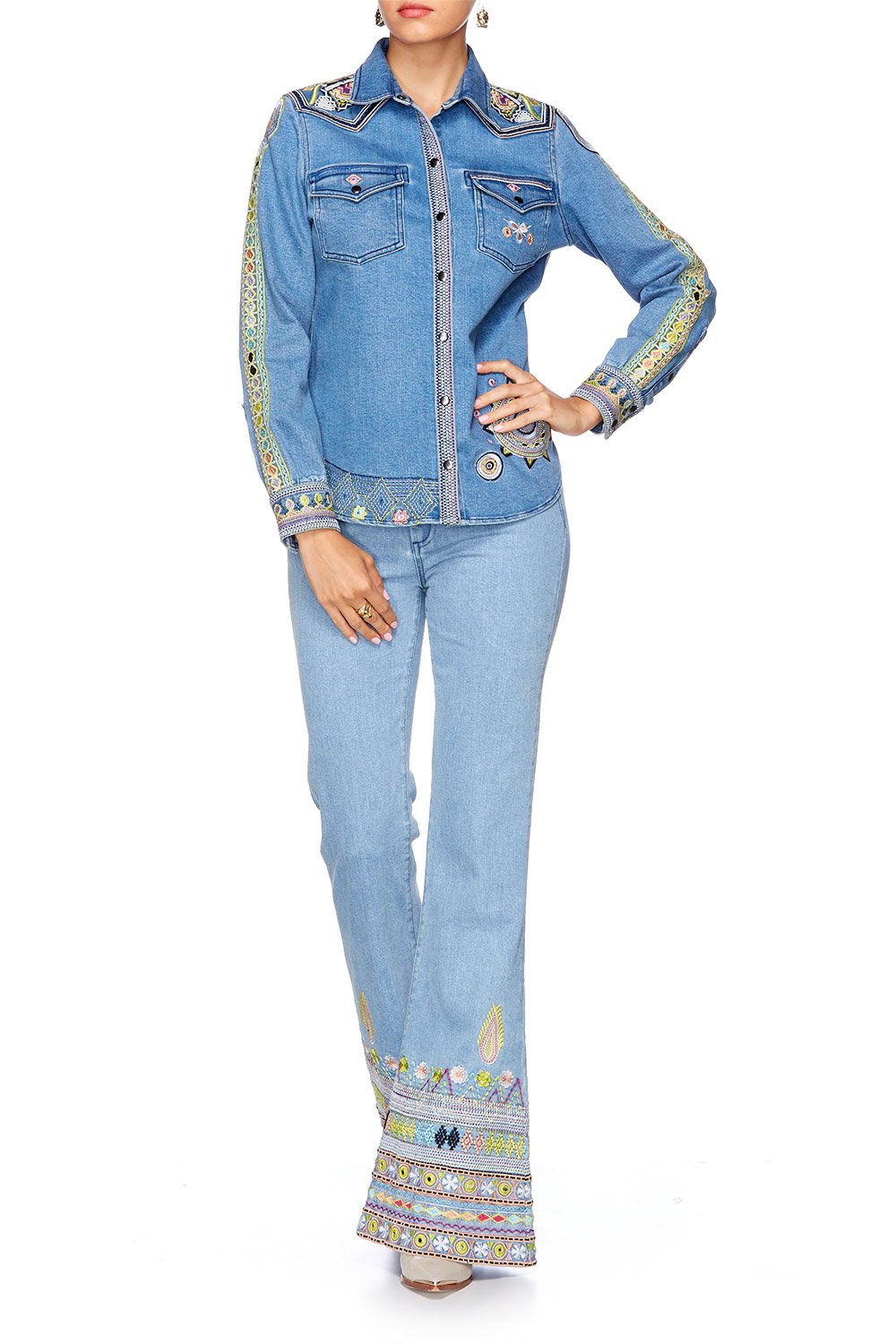 SOUL SISTERS MID RISE FLARED JEAN