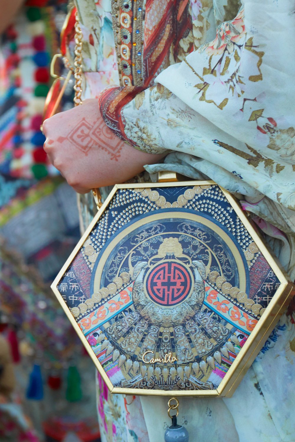 DYNASTY DAYS POLYGON CLUTCH W TASSEL