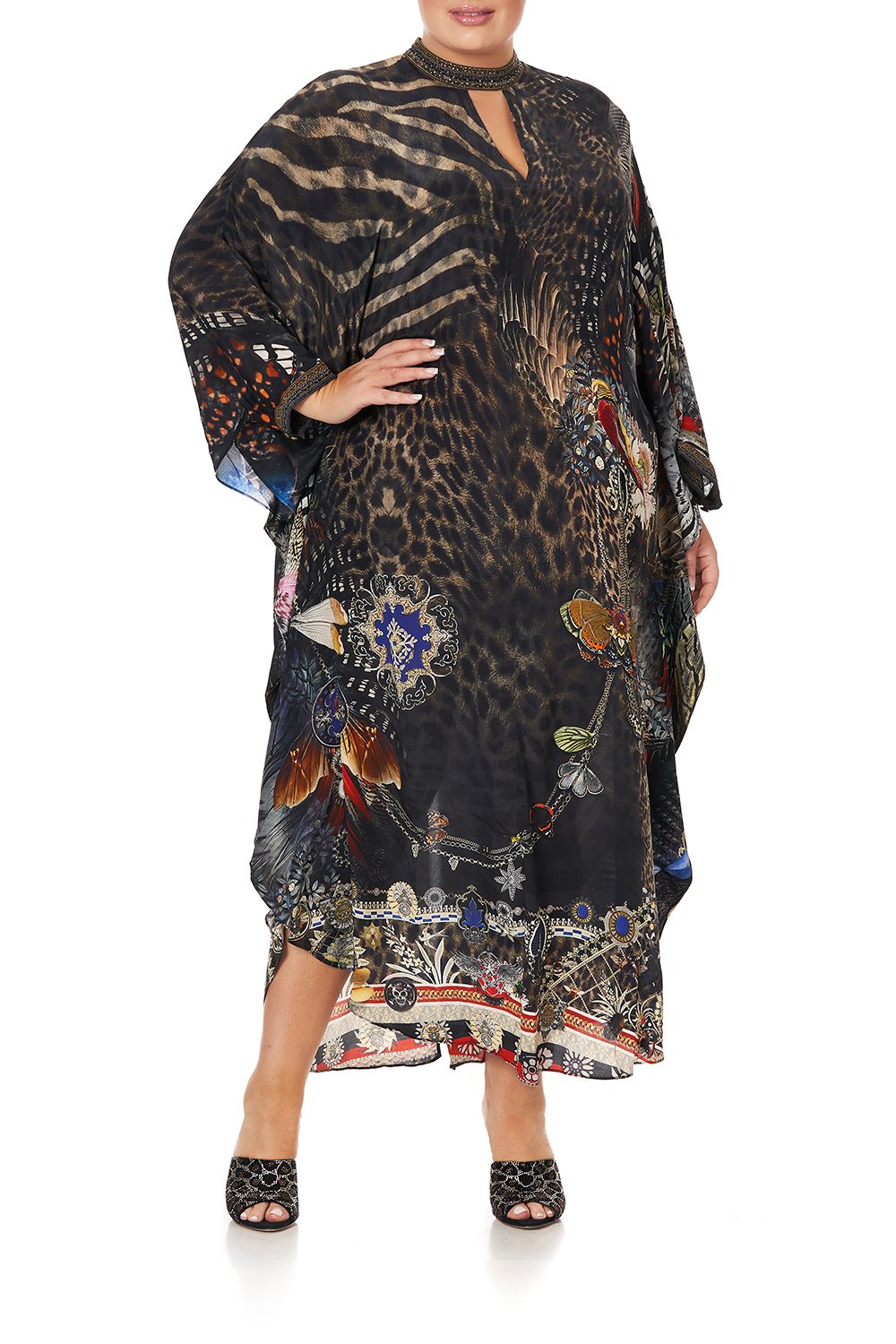 KAFTAN WITH HIGH COLLAR STAND TREASURE CHASER