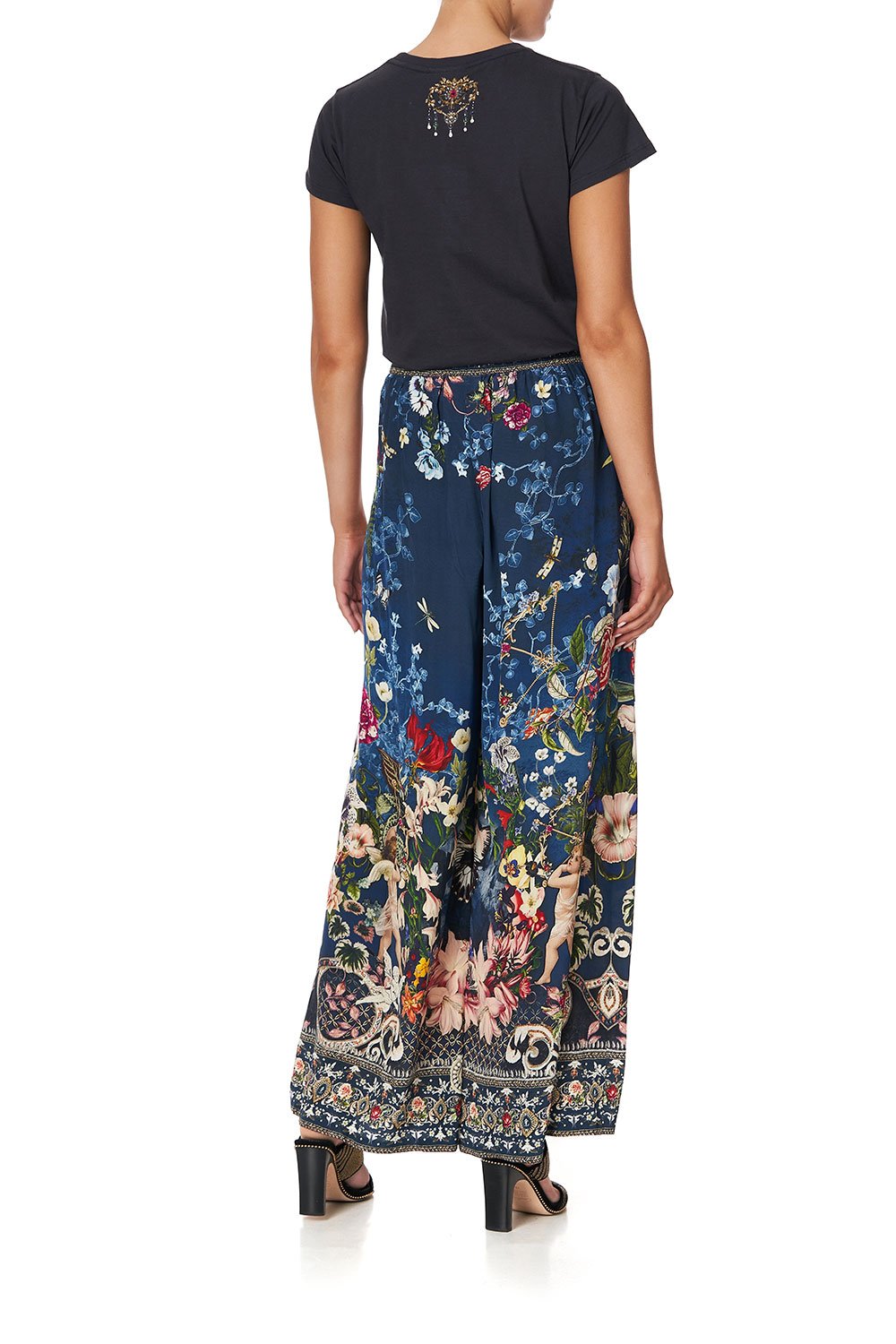 SLIM FIT ROUND NECK T-SHIRT DREAMS OF MIDSUMMER