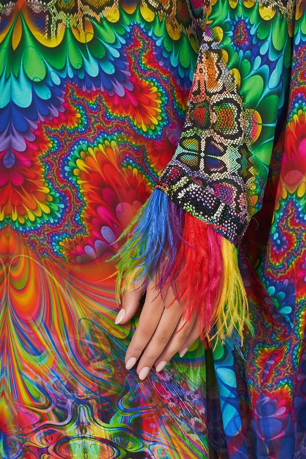 HIGH COLLAR KAFTAN WITH TIE COMING DOWN FROM COSMOS