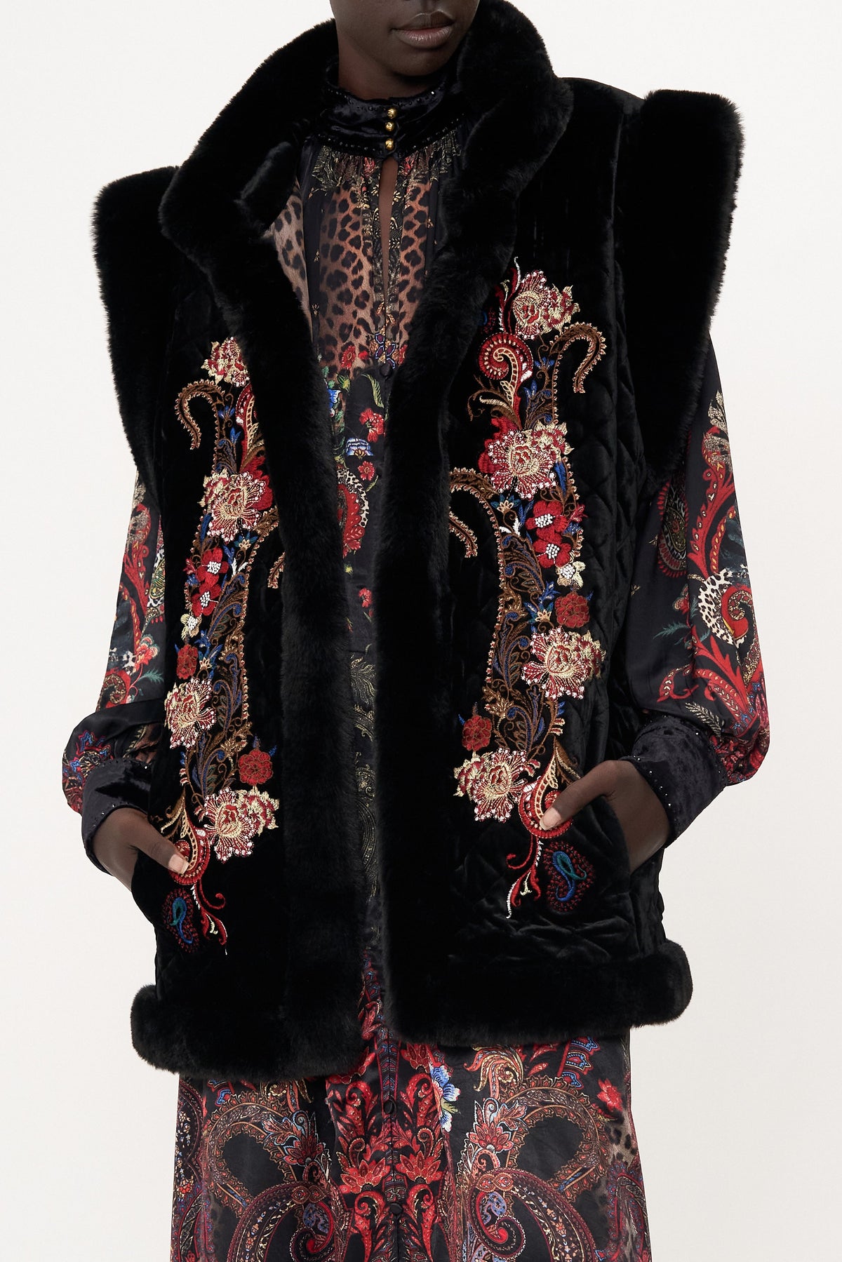 OVERSIZED FAUX FUR GILET WOODSTOCK ROCK