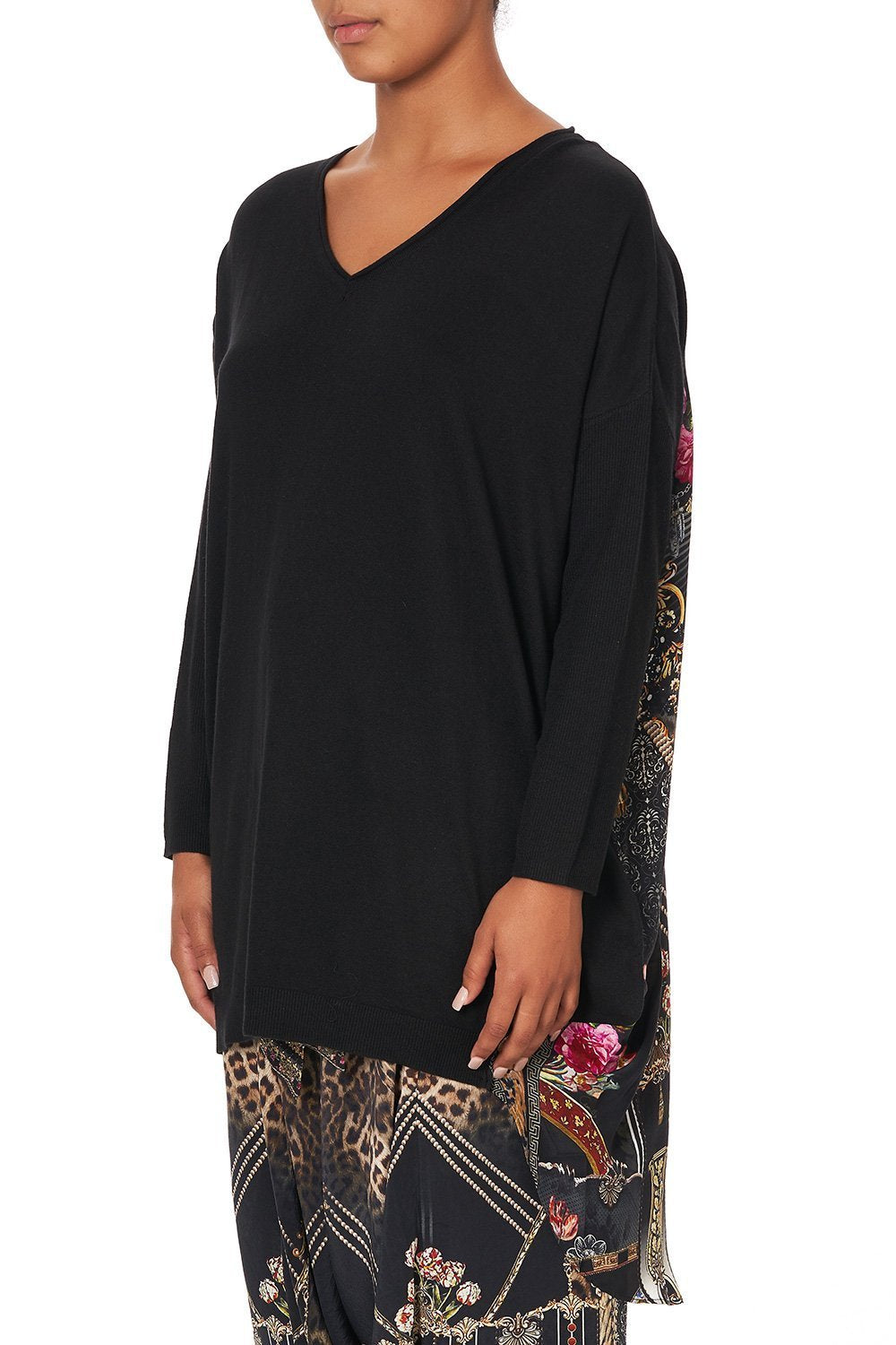 V NECK JUMPER WITH PRINT BACK GOTHIC GODDESS