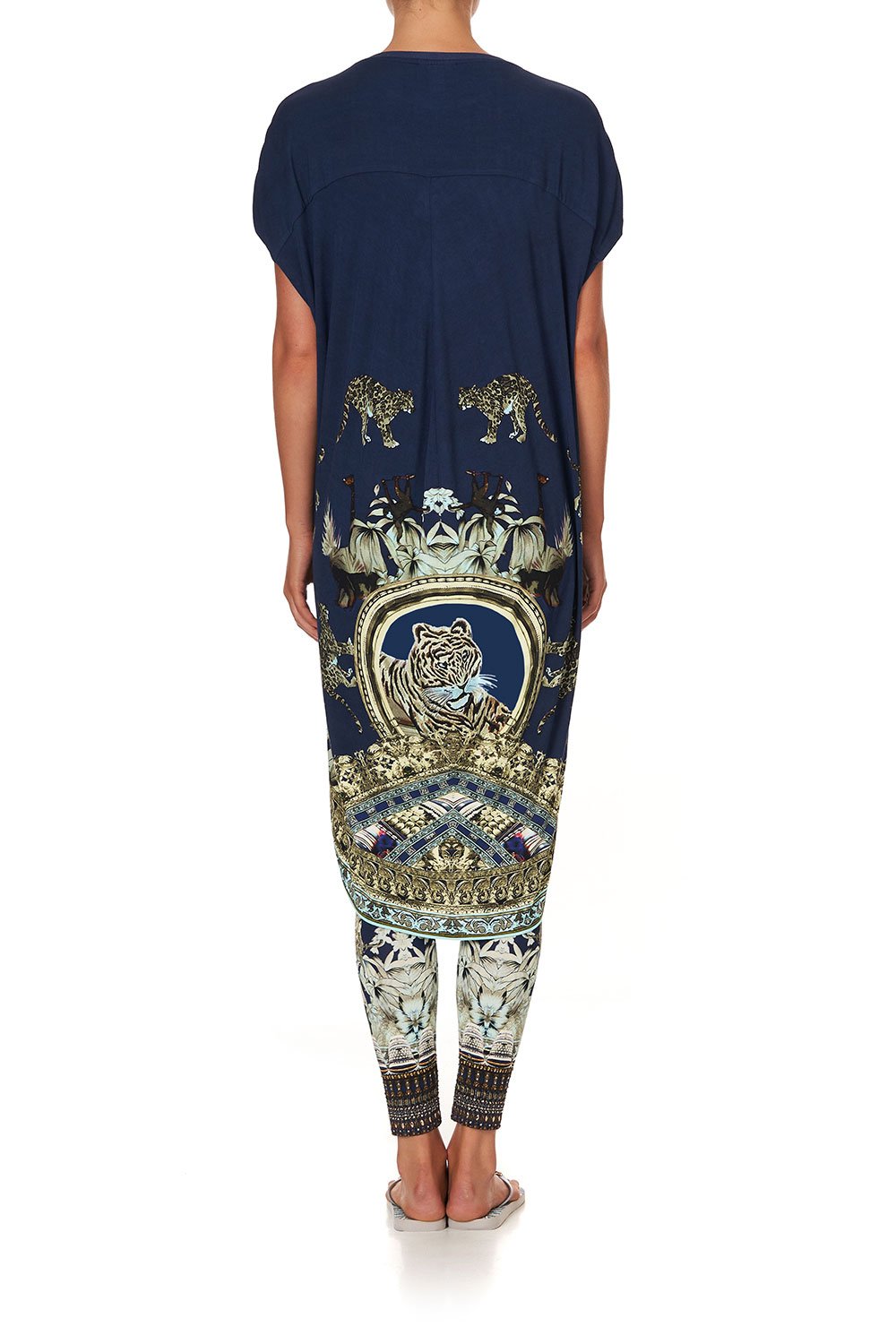 LONG SCOOP BACK HEM T-SHIRT A LITTLE PAST TWILIGHT