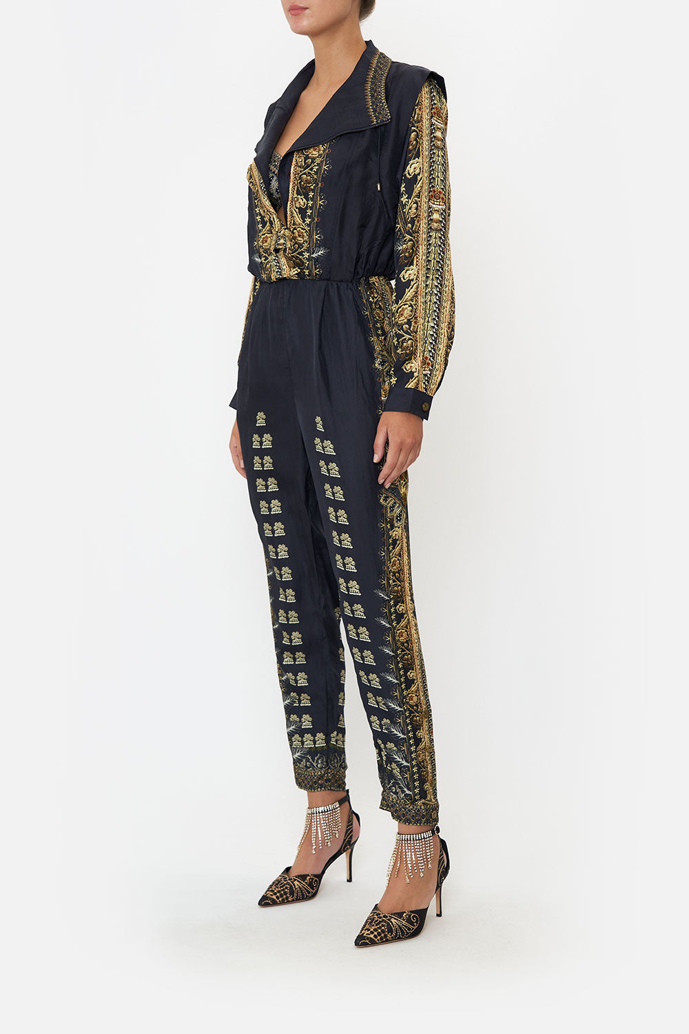 SHELL SUIT WITH REMOVABLE SLEEVE ITS ALL OVER TORERO