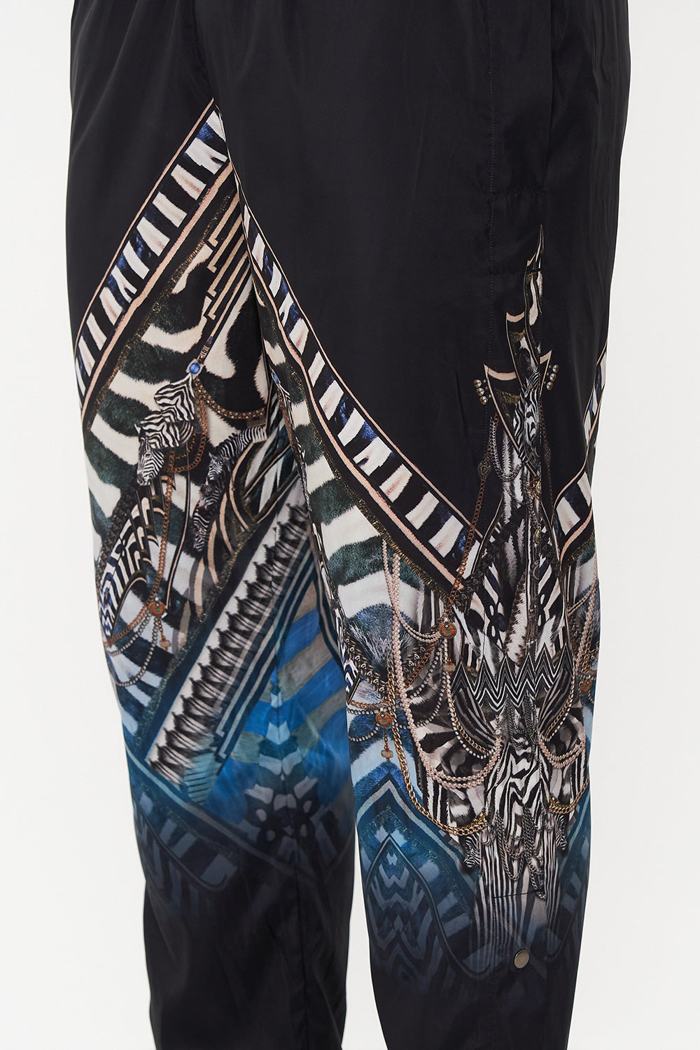 SIDE SNAP ADJUSTABLE TRACKPANT KNIGHT OF THE WILD