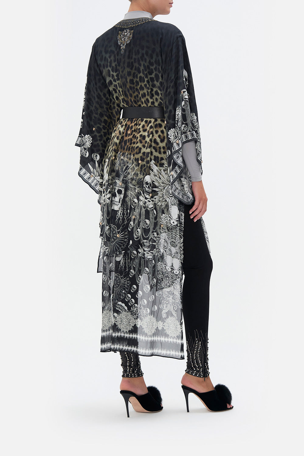 KIMONO WITH LONG UNDERLAYER ORDER OF DISORDER