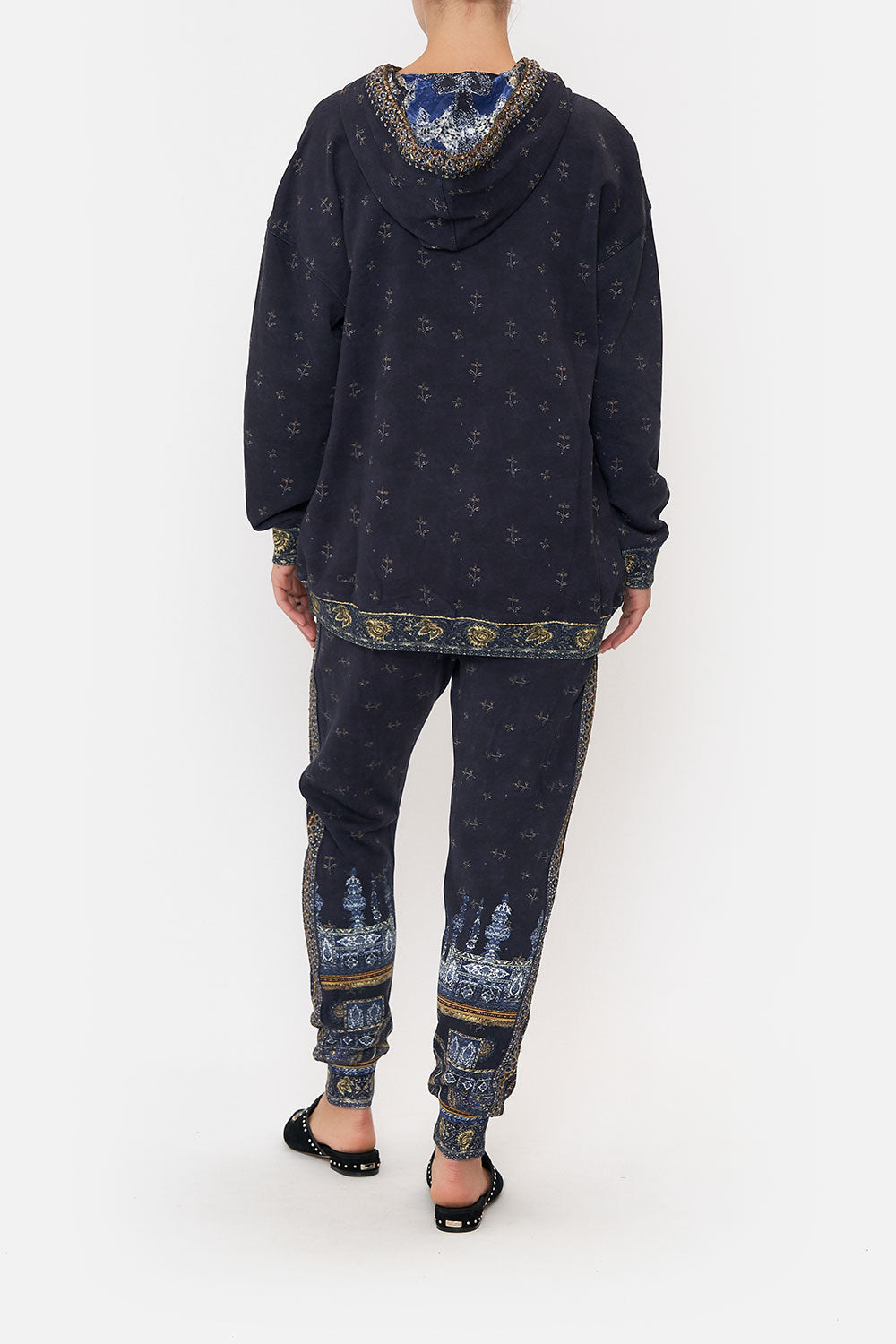 HOODY SWEATER WITH POCKETS FOREVER FAMILY