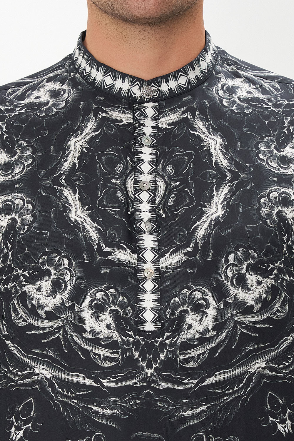 MENS KAFTAN ORDER OF DISORDER