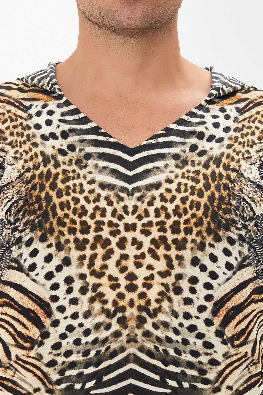 HOODED MANTAN FOR THE LOVE OF LEO