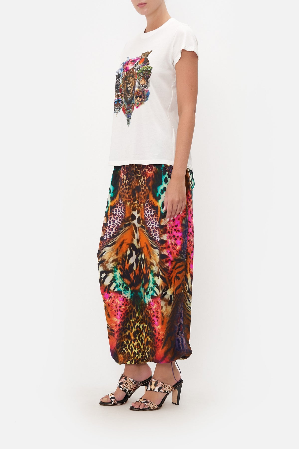 SLIM FIT ROUND NECK T-SHIRT SURREALIST XANADU