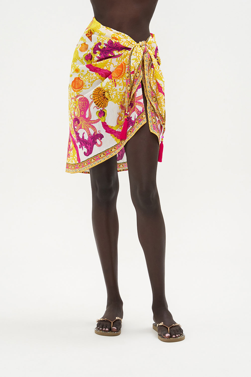 SHORT TASSEL SARONG SQUID SQUAD