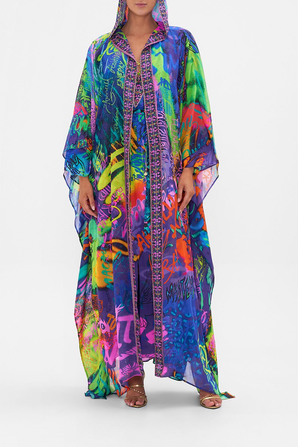 OVERSIZED ROBE MOTHER EARTHS ARMY