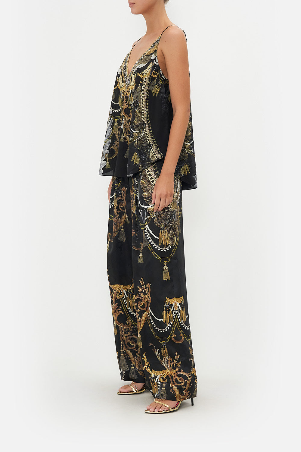 V NECK CAMI RAVIN RAVEN